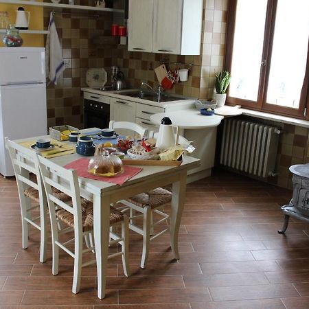 Cit Ni Bed & Breakfast Bosia Bagian luar foto