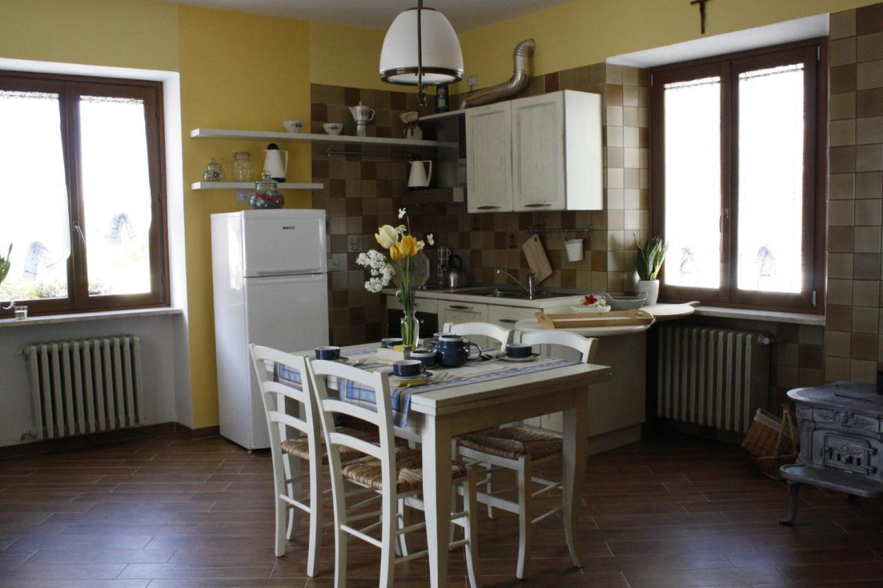 Cit Ni Bed & Breakfast Bosia Bagian luar foto