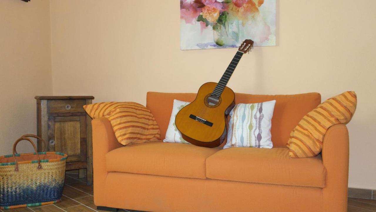 Cit Ni Bed & Breakfast Bosia Bagian luar foto