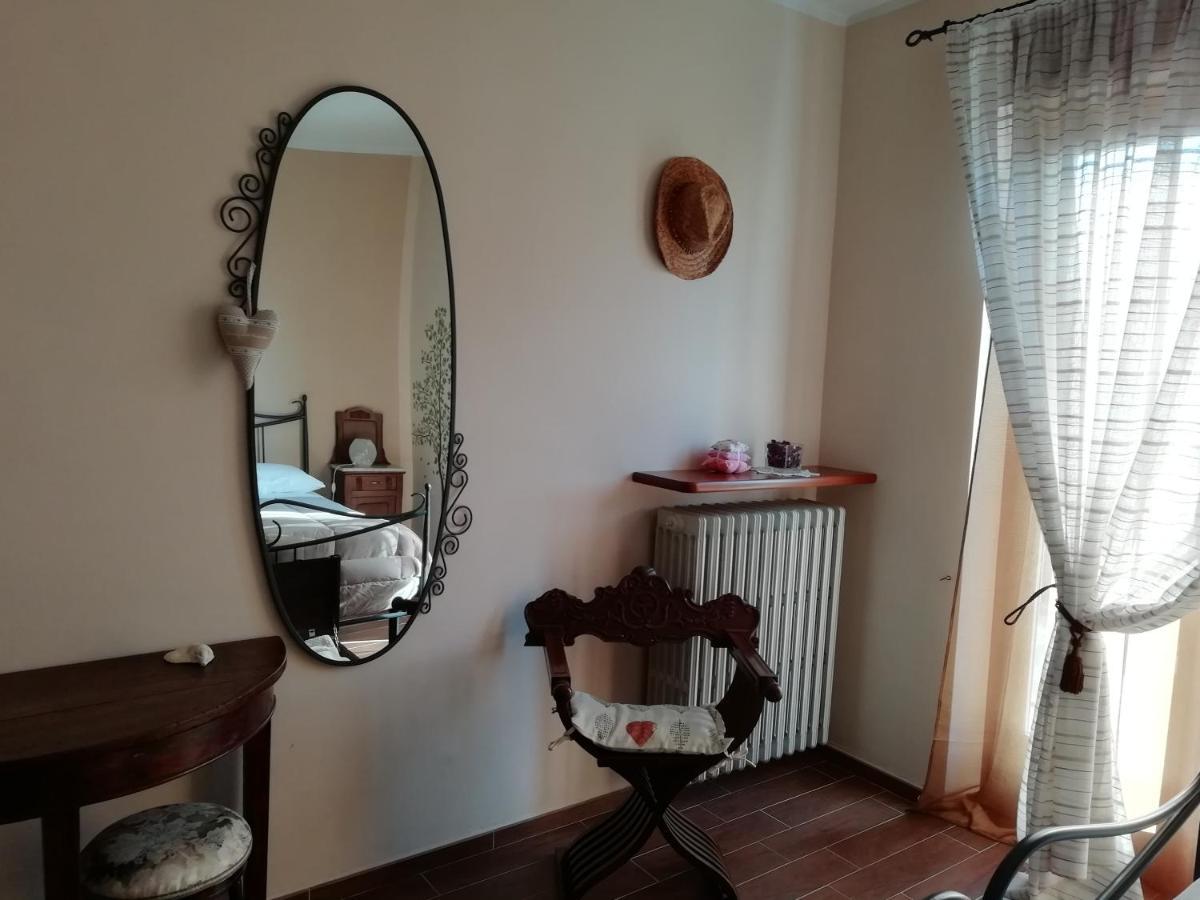 Cit Ni Bed & Breakfast Bosia Bagian luar foto