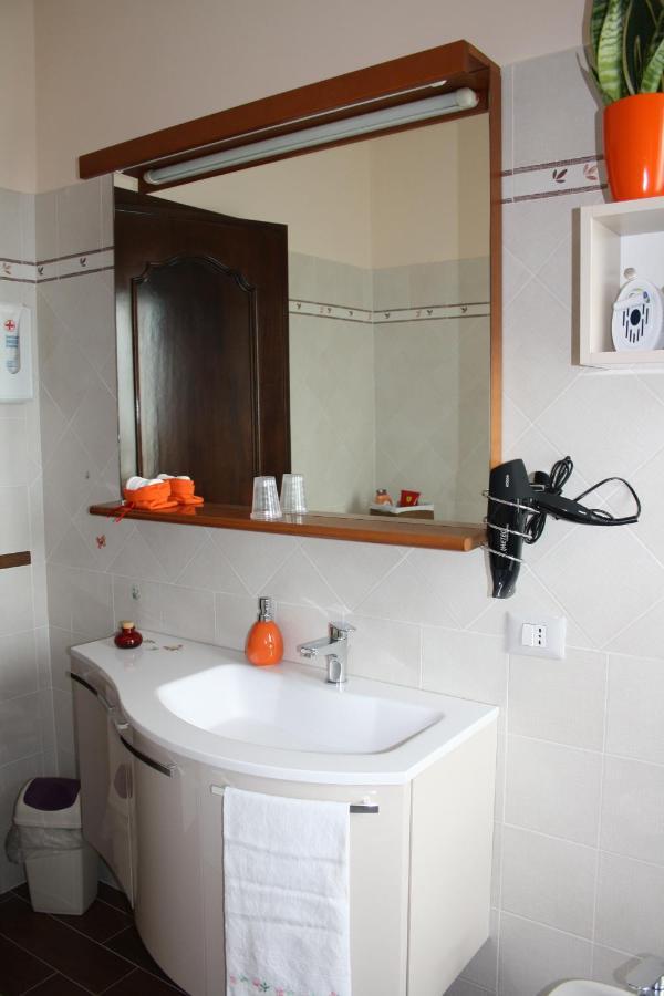 Cit Ni Bed & Breakfast Bosia Bagian luar foto