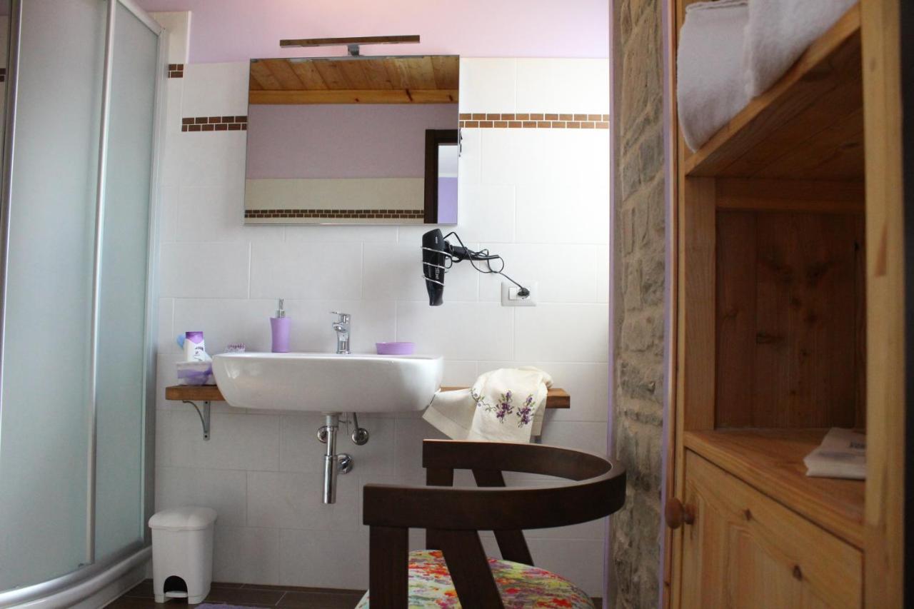 Cit Ni Bed & Breakfast Bosia Bagian luar foto